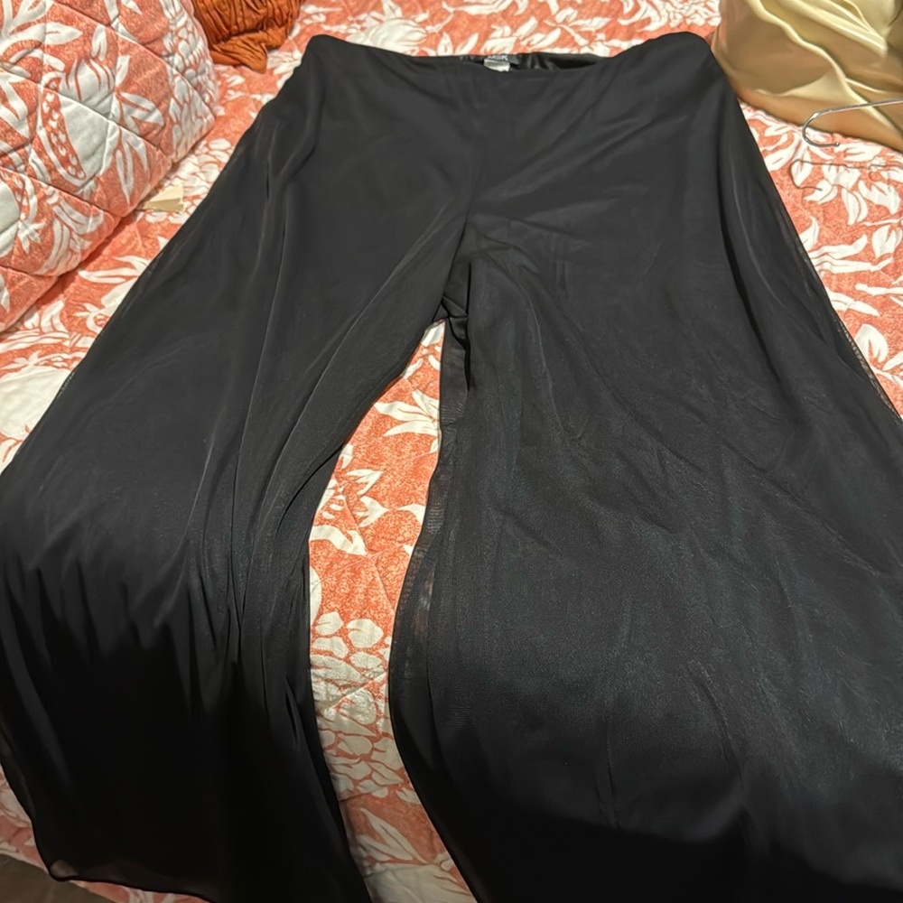 MSK X-LARGE LINED EVENING PANTS
SHEER black over lining very beautiful